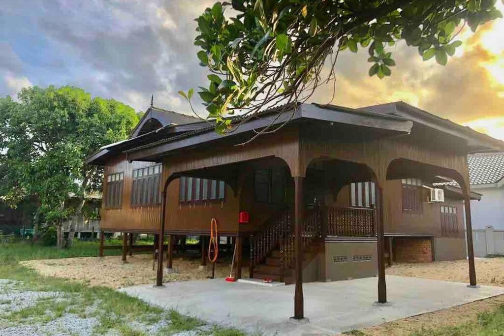 De Rhumaa Homestay Kuala Terengganu Dış mekan fotoğraf